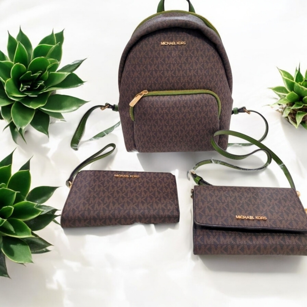 🤎🔹️Michael Kors🔹 Erin Small Backpack , wallet and crossbody- Evergreen Brown - Picture 1 of 13